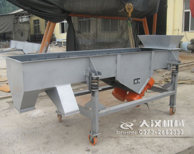 1025型直线振动筛